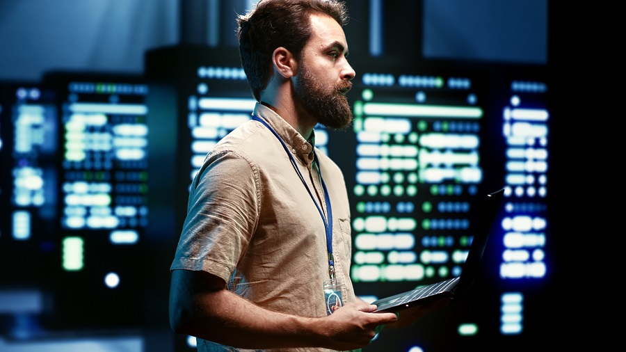 Choosing Between Cloud and Dedicated Servers for Your Business